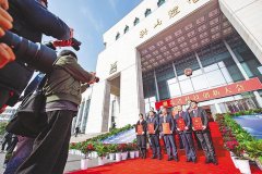 <strong>科技之星闪烁红毯 中国创制阔步向前</strong>